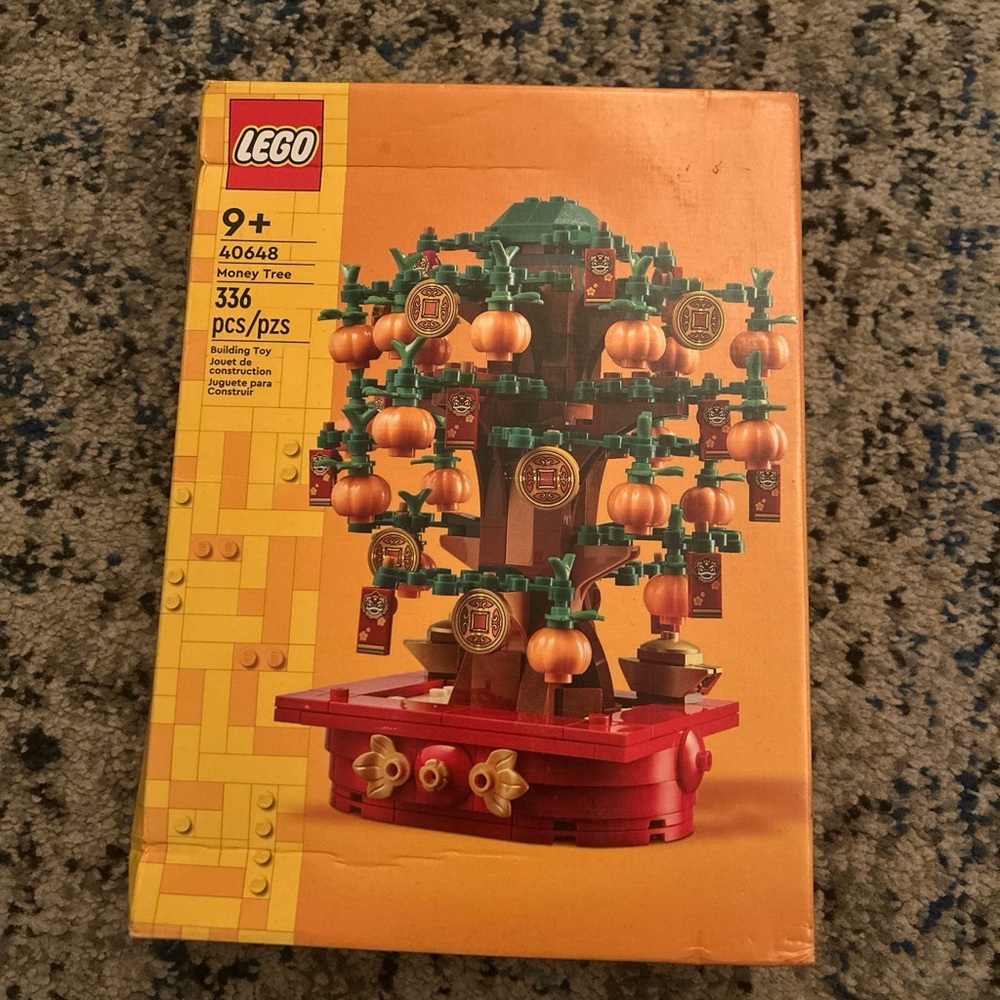 LEGO Money Tree with Orange and Green Accents